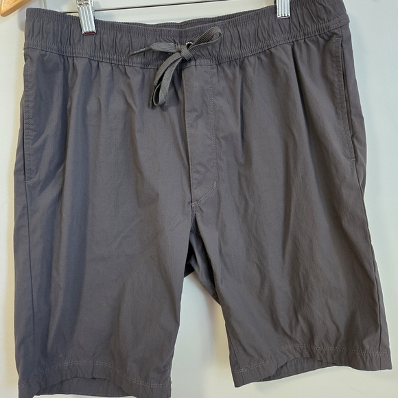 Alaskan Hardgear By Duluth Trading Company Men's Gray Hybrid Shorts Size 32 - Picture 1 of 7